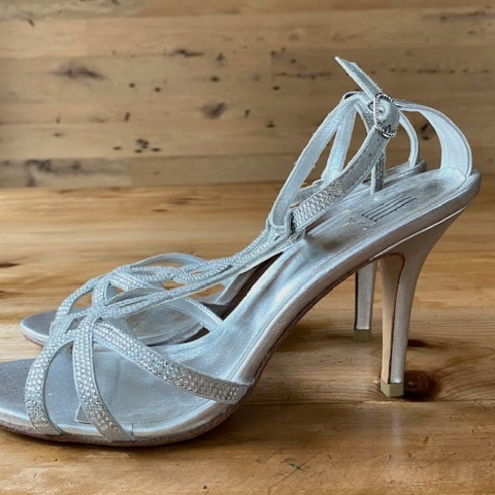 Pelle moda silver heels